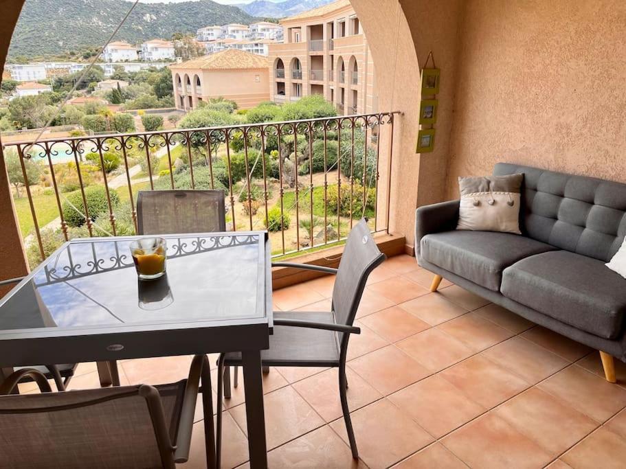 Joli Studio Tout Confort Proche Toutes Commodites Dans Residence Calme LʼÎle-Rousse المظهر الخارجي الصورة