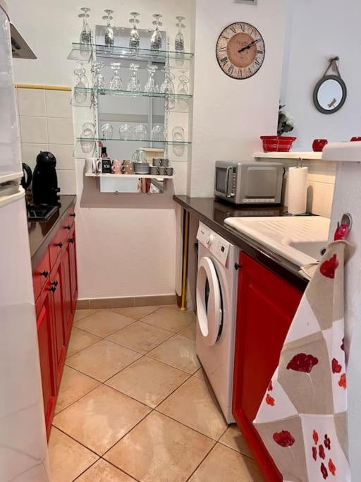 Joli Studio Tout Confort Proche Toutes Commodites Dans Residence Calme LʼÎle-Rousse المظهر الخارجي الصورة